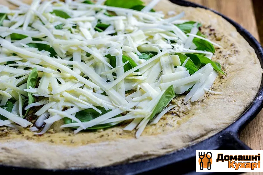 Сирна піца з часниковим маслом - фото крок 7