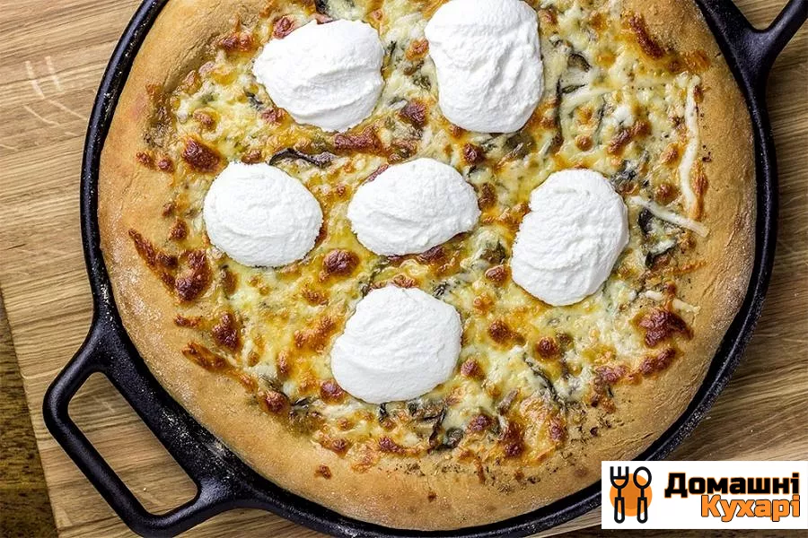 Сирна піца з часниковим маслом - фото крок 10
