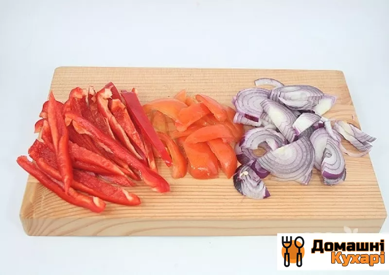 Сирний салат з шинкою і овочами - фото крок 1