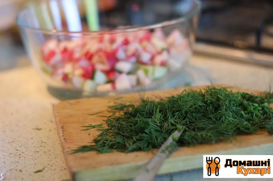 Ситний салат з редискою і горіховим соусом - фото крок 2