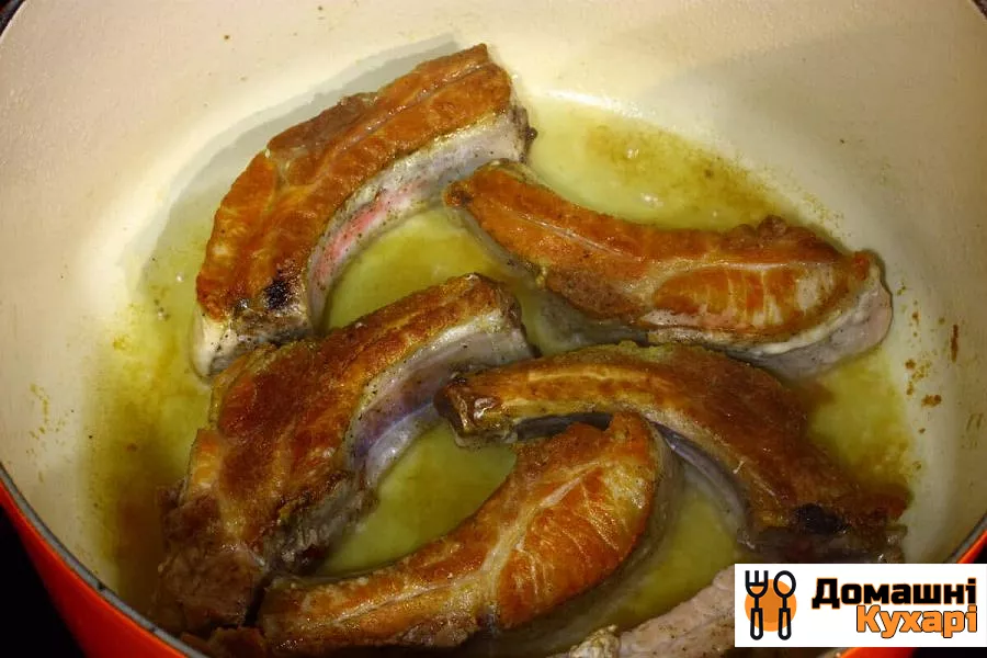 Свинячі ребра в соусі з оливками - фото крок 4