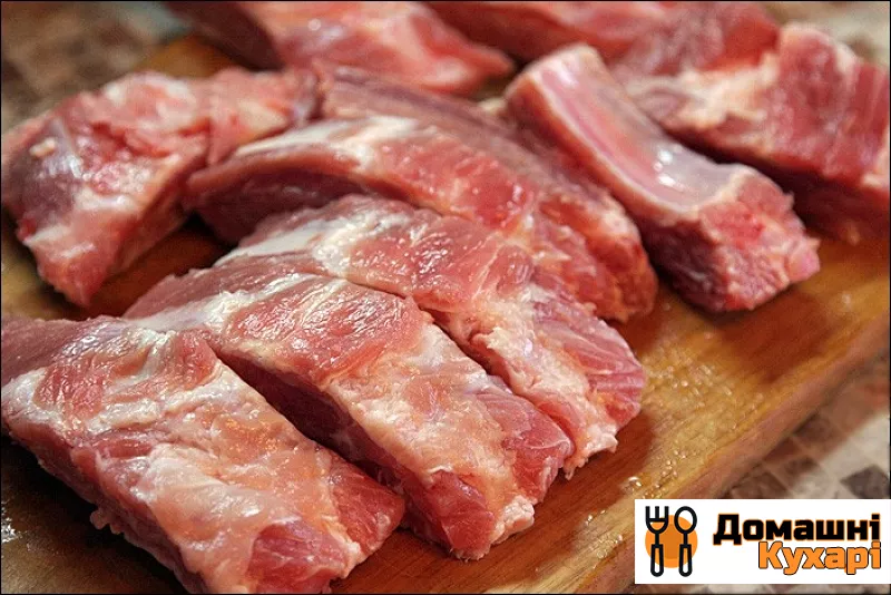 Свинина на реберцях в духовці - фото крок 1