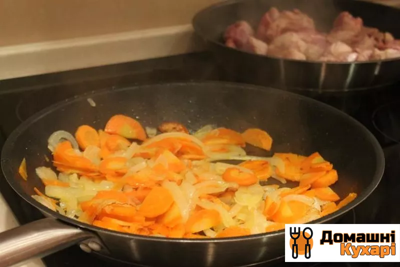 Свинина з овочами на сковороді - фото крок 4