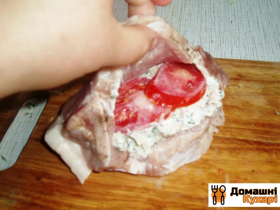 Свинина з помідорами на сковороді - фото крок 10