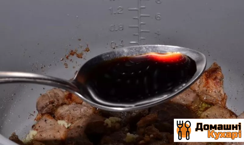 Свинина в кисло-солодкому соусі в мультиварці - фото крок 3