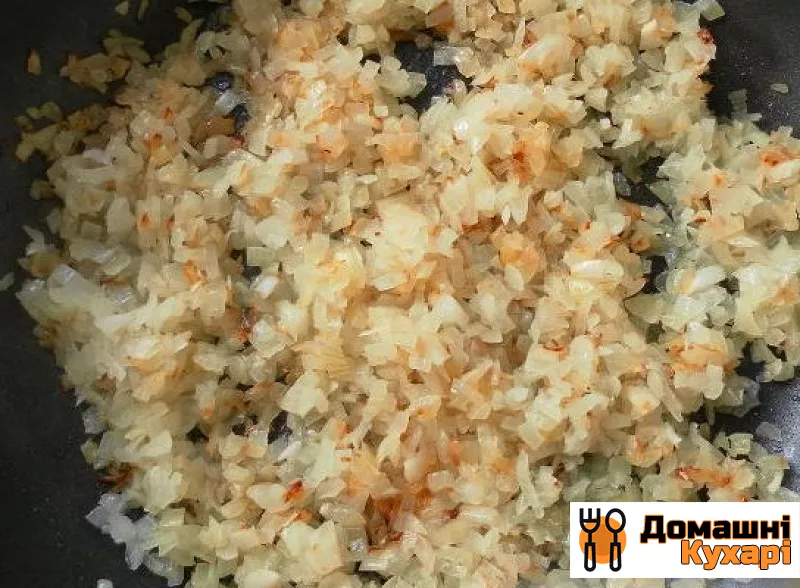 Тефтели с рисом в соусе - фото крок 4