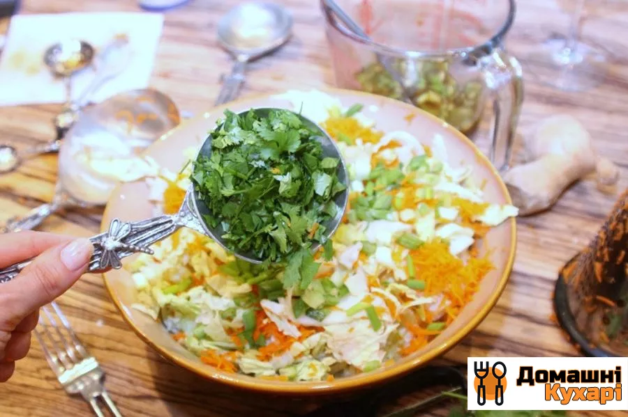 Теплий салат з курячим філе по-тайськи - фото крок 8