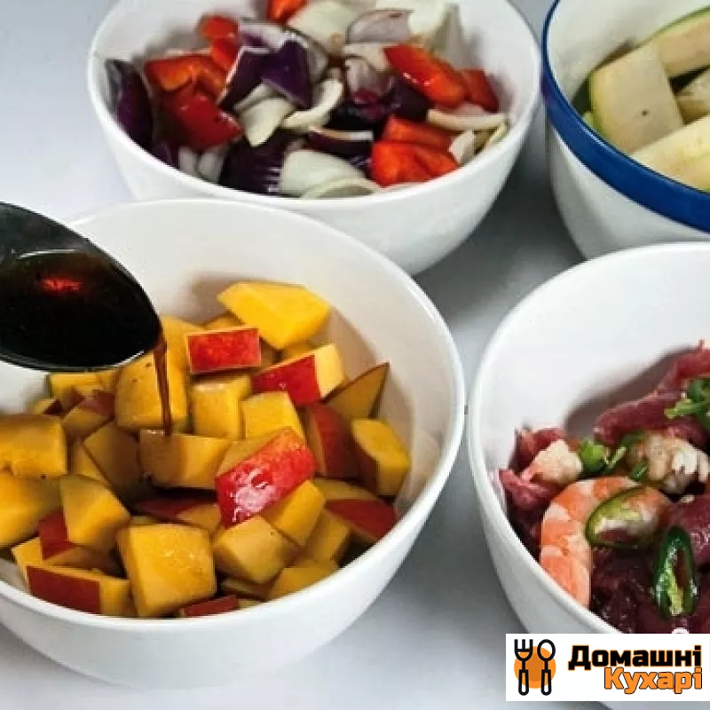 Теплий салат з манго і овочами - фото крок 4